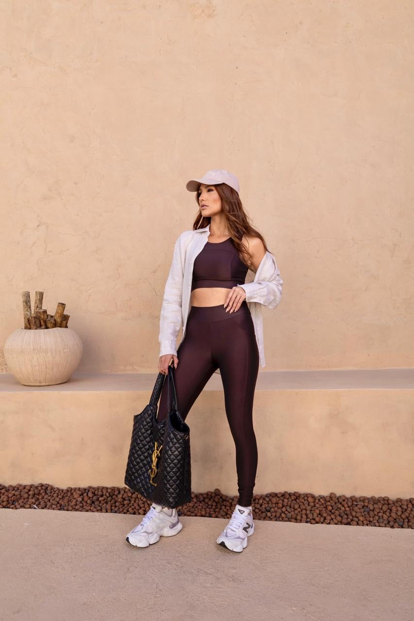 Conjunto Fitness Marrom Feminino: Top Alta Sustentação + Legging Cintura Alta com Bolso e Compressão