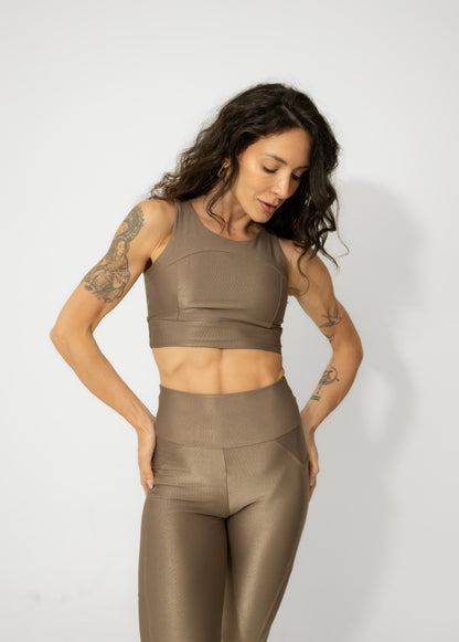 Conjunto Fitness Cor Fendi com Alta Compressão bolso na lateral e top de alça larga