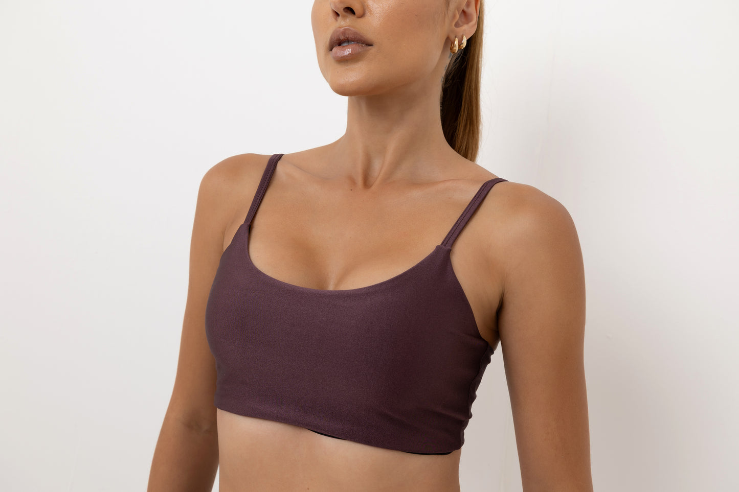 Conjunto Fitness Feminino Marsala:Top Alças Finas Ajustáveis + Short Cintura Alta com Bolso Lateral