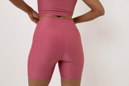 Conjunto de Bermuda com bolso + Top Longo