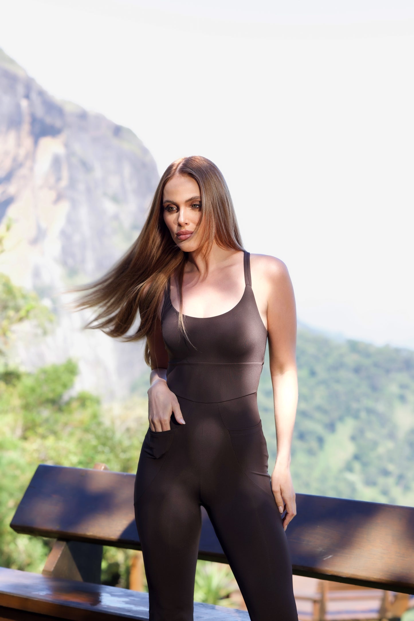 Macacão Flare Marrom