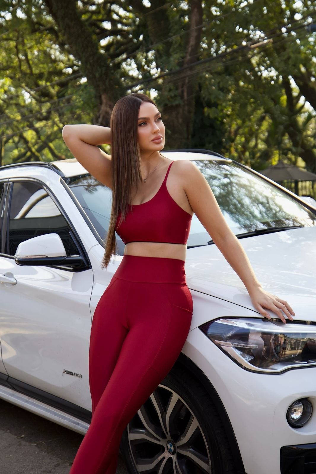 Conjunto Fitness Feminino com Legging Canelada de Alta Compressão e Top com Alças Finas Ajustáveis | Bolsos Laterais, vermelho carmim