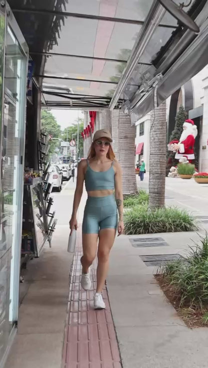Conjunto Summer Ciano - Top com alça fina e short de alta compressão para Desempenho e Estilo